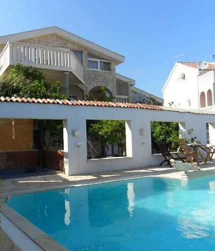 Kafadar, Okrug Gornji 公寓 *