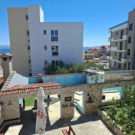 Kafadar, Okrug Gornji Appartement